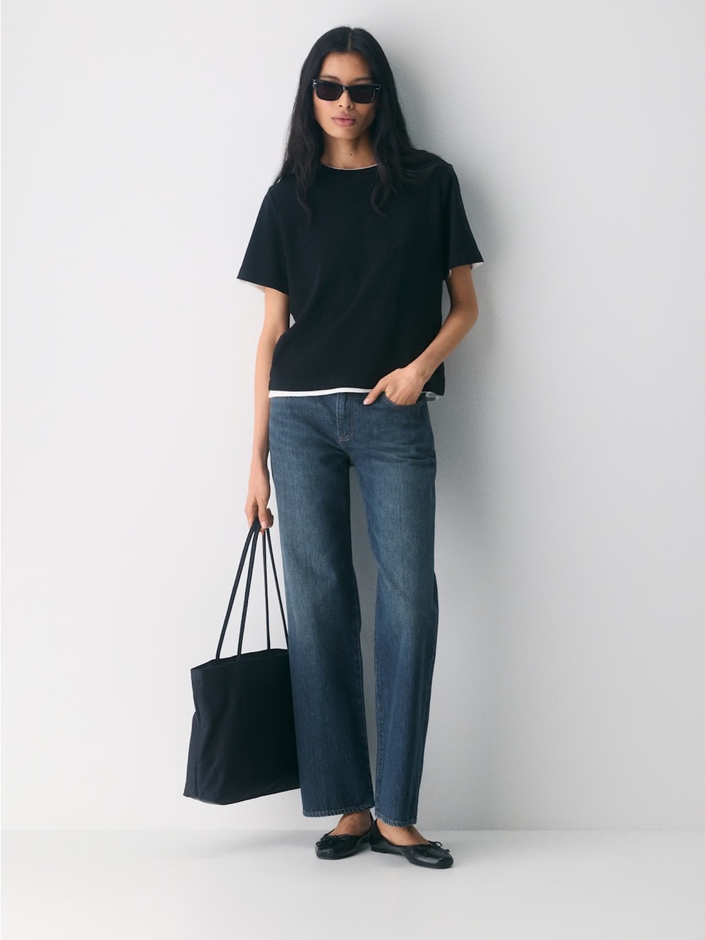 Aritzia Farrah Wide-Leg Jeans in Dark Blue Wash